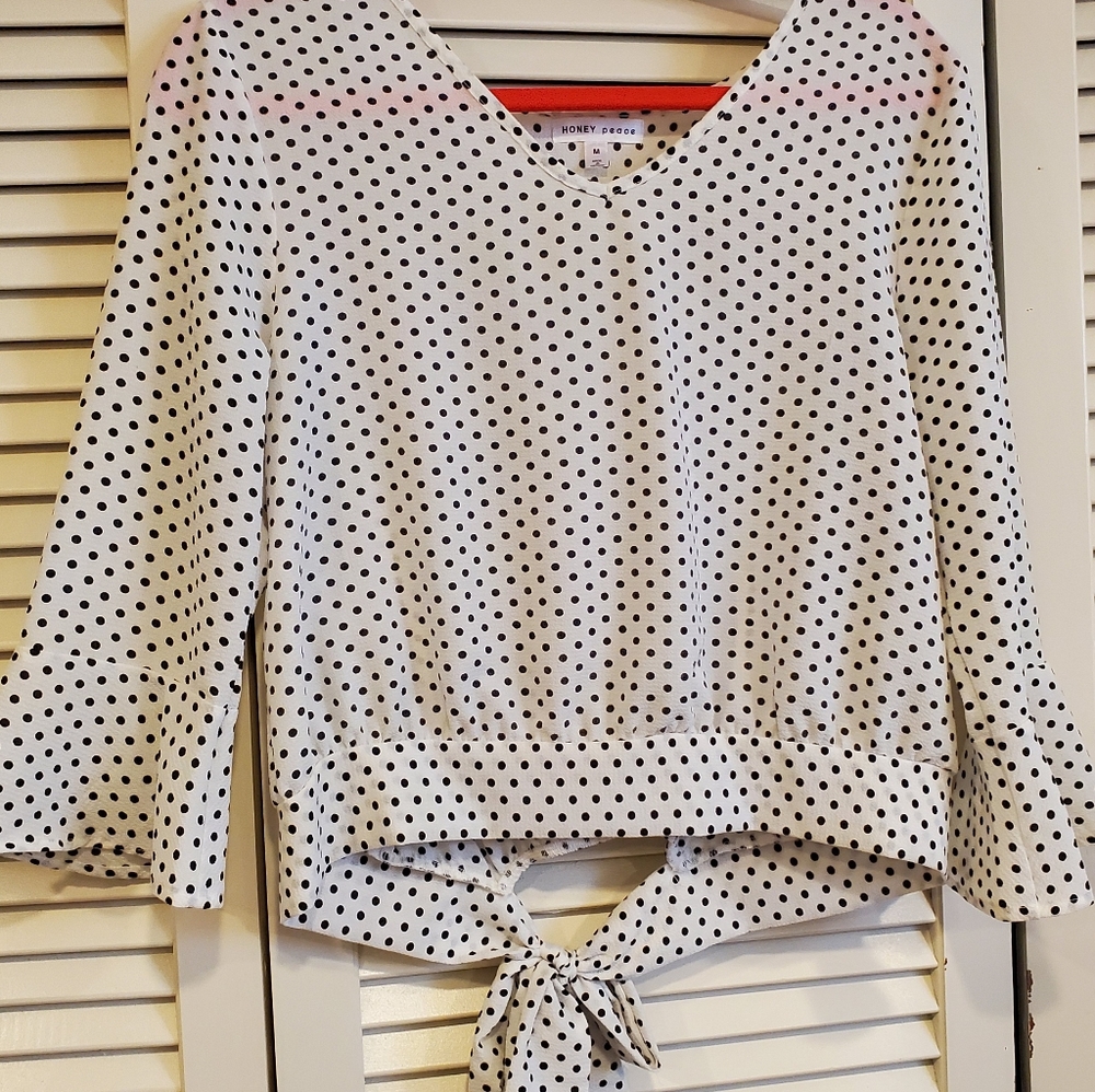 White polka dot crop top. Size M. Honey peace brand.